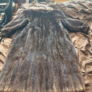 Elegant Brown Fur Coat (Muskrat)